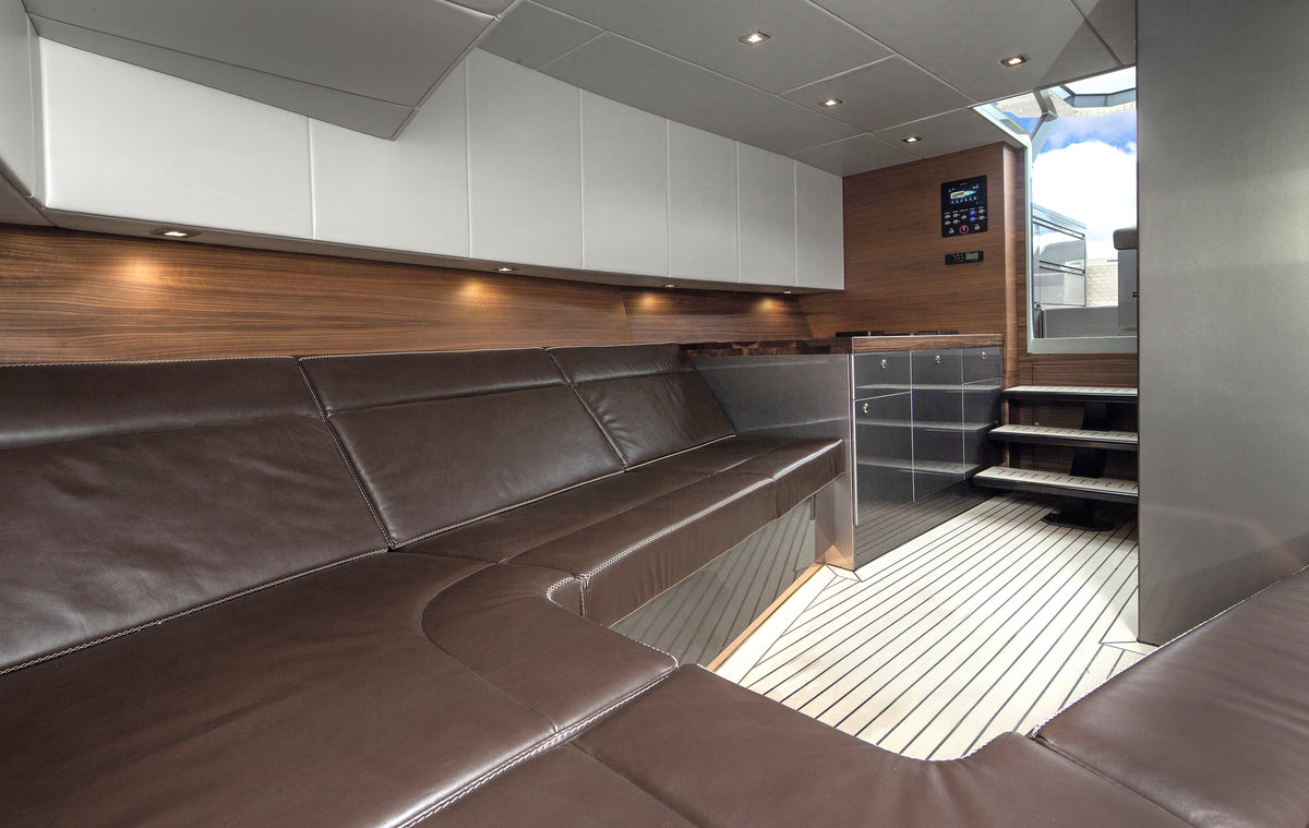 VANQUISH VQ52 | "Casa Atlantis"
