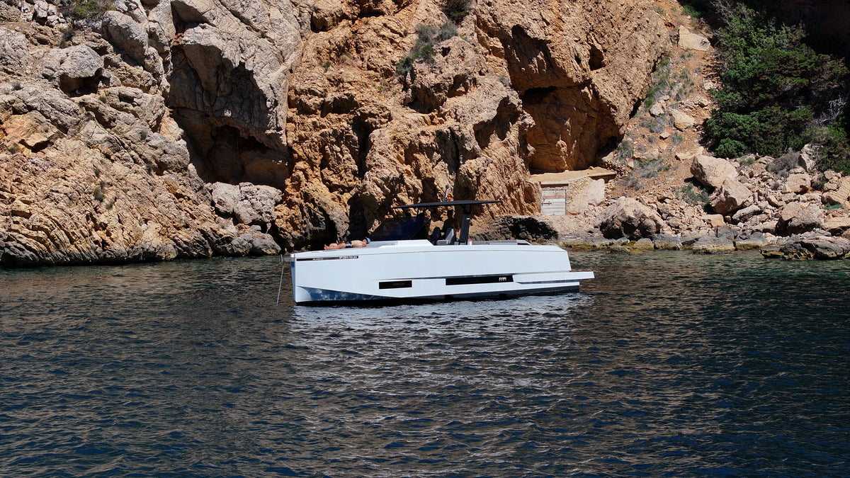 DE ANTONIO D36 | "Pleamar"