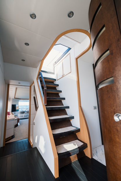 MAIORA 99 | "Lady KC"