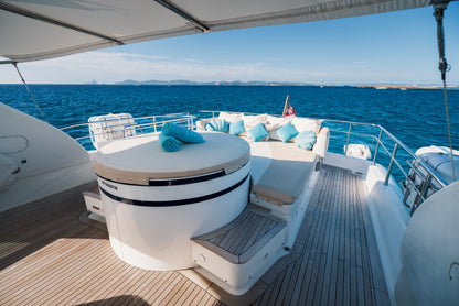 MAIORA 99 | "Lady KC"