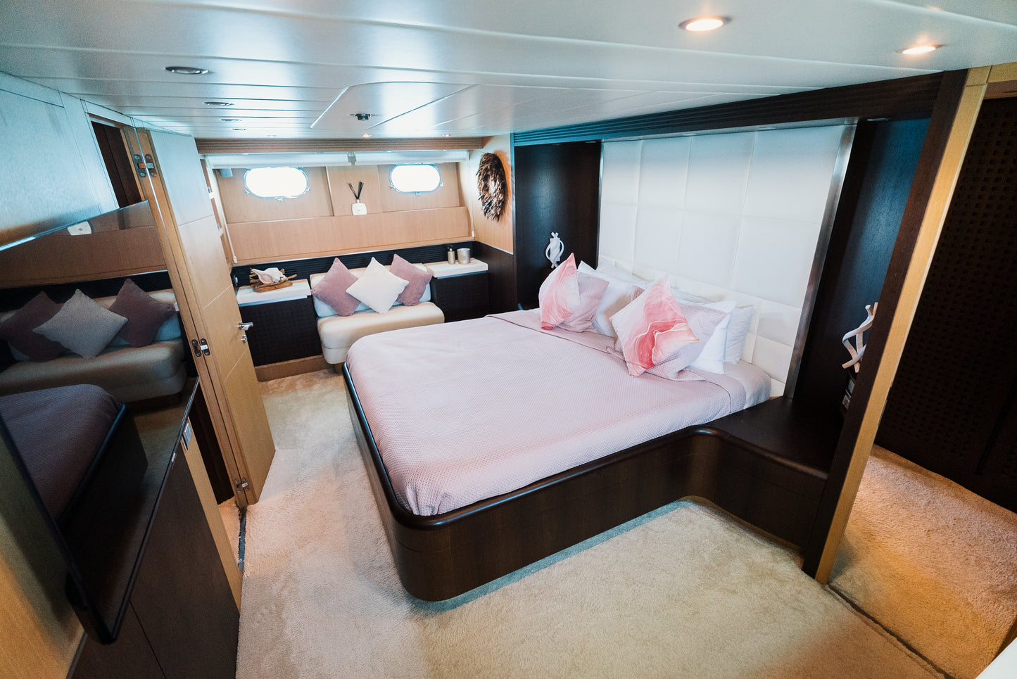 MAIORA 99 | "Lady KC"