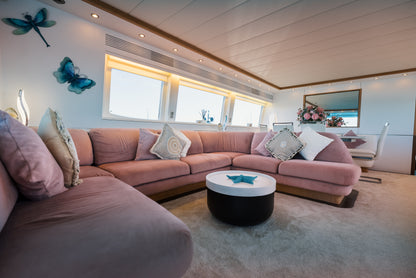 MAIORA 99 | "Lady KC"